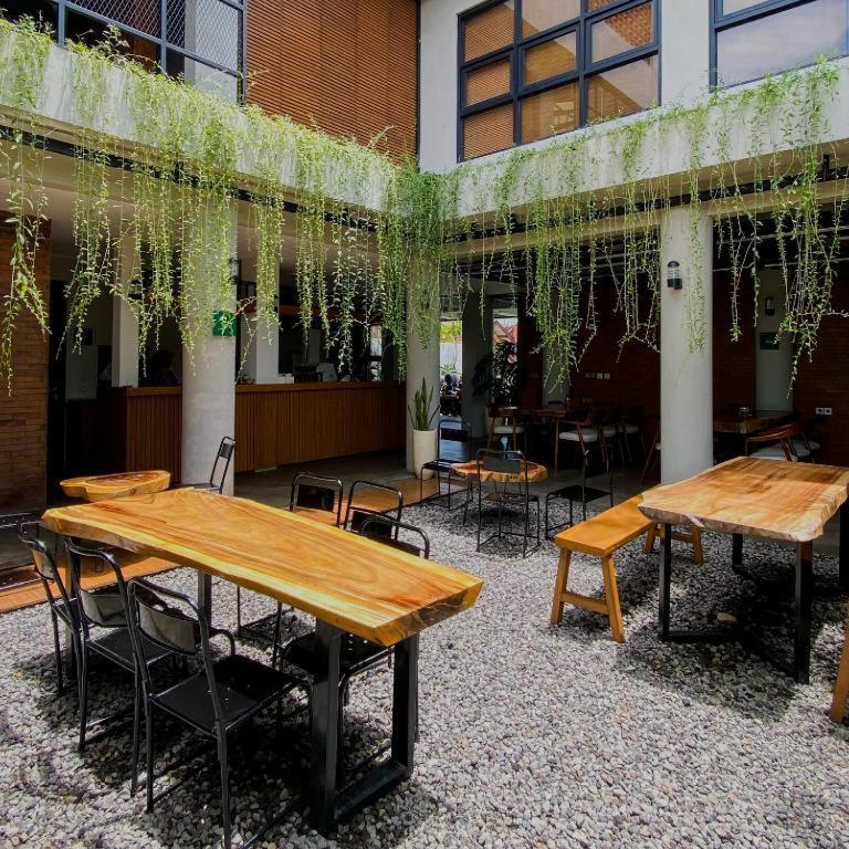Smedi Coliving Hotel Yogyakarta Ngoại thất bức ảnh